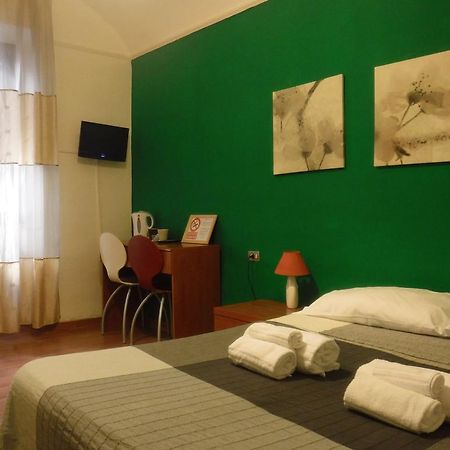 Ares Rooms Rome Bagian luar foto