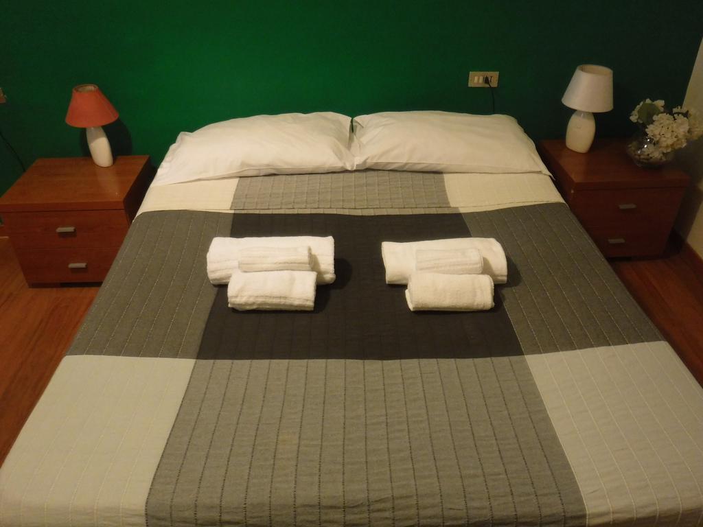 Ares Rooms Rome Bagian luar foto