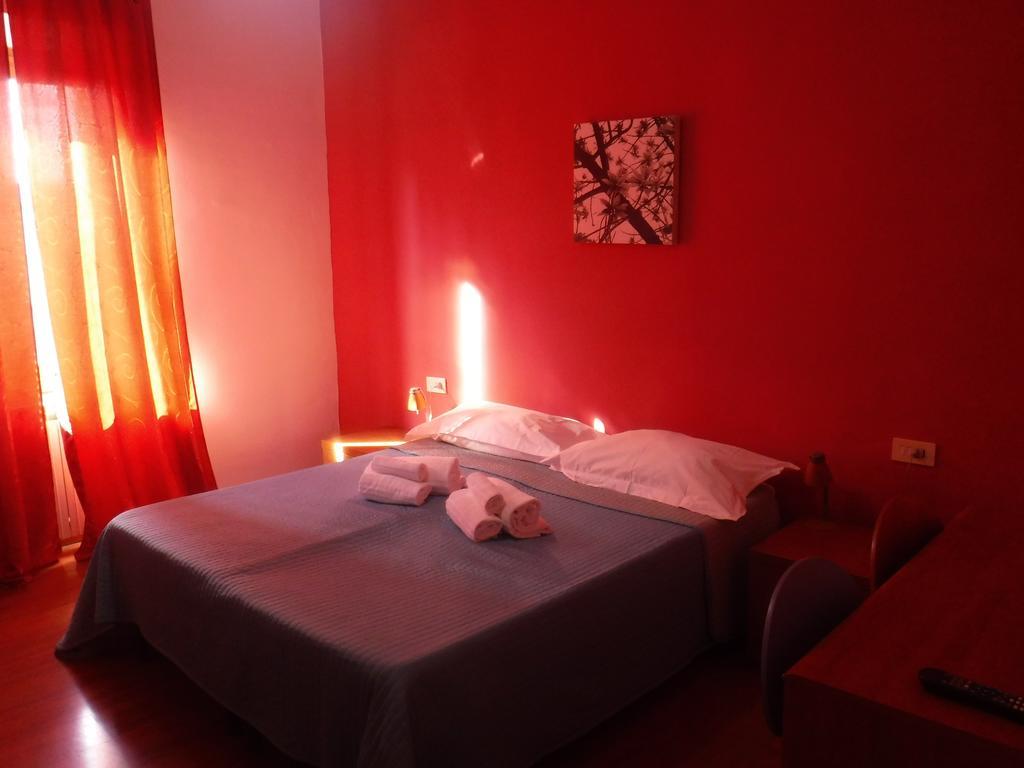 Ares Rooms Rome Bagian luar foto