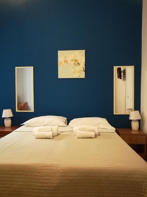 Ares Rooms Rome Bagian luar foto